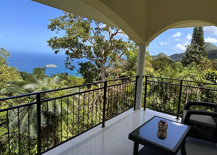 Tropical Garden Self Catering - Sea View Willa Misere