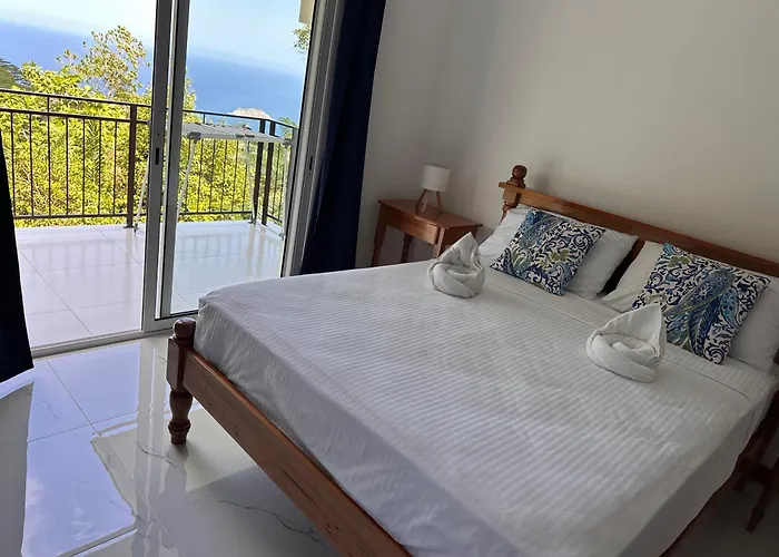 Tropical Garden Self Catering - Sea View Willa *