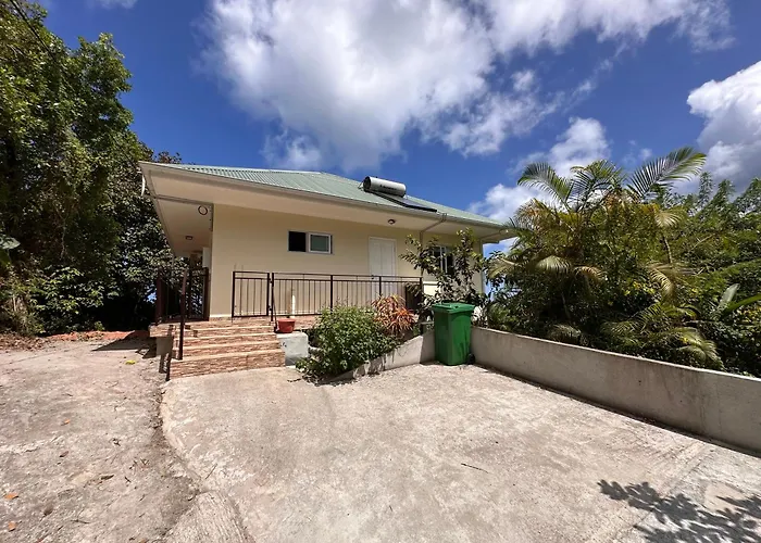 Tropical Garden Self Catering - Sea View